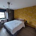A Fleur De Couette מלון Auvelais