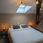 מלון A Fleur De Couette Auvelais