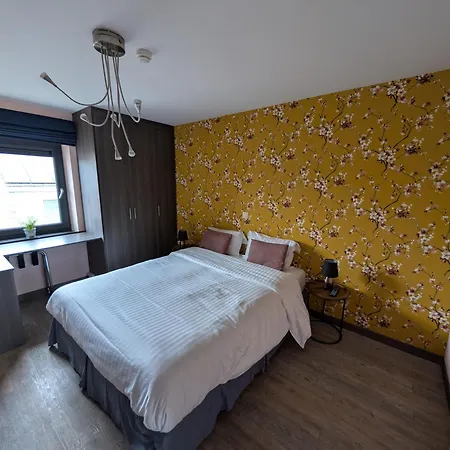 A Fleur De Couette Hotel Auvelais