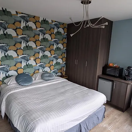 A Fleur De Couette Hotel
