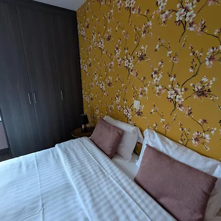 A Fleur De Couette Hotel