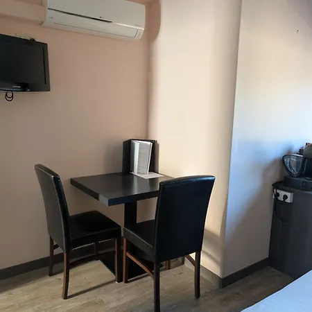 Hotel A Fleur De Couette 3*