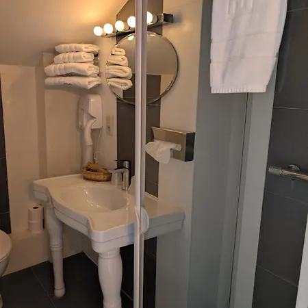 A Fleur De Couette Hotel Auvelais