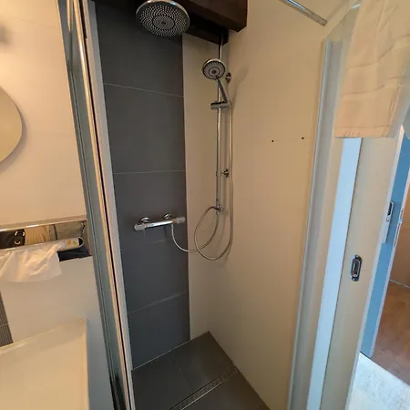 A Fleur De Couette Hotel Auvelais