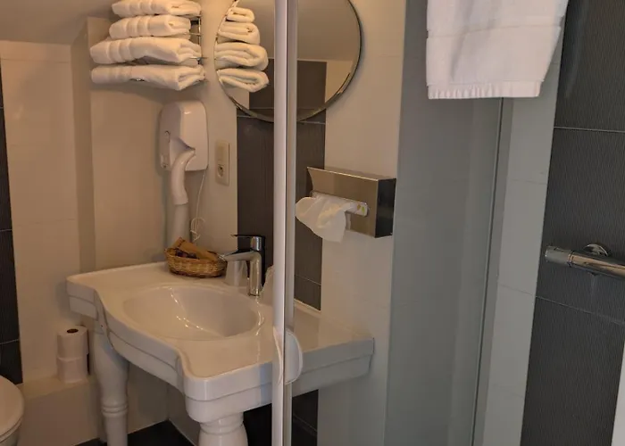 A Fleur De Couette Отель Auvelais