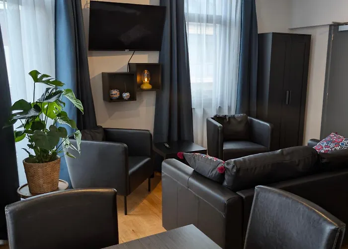 Отель A Fleur De Couette 3*